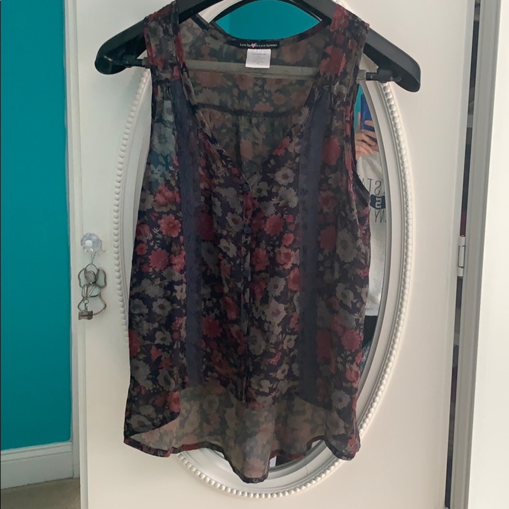 Adorable Summer Top!